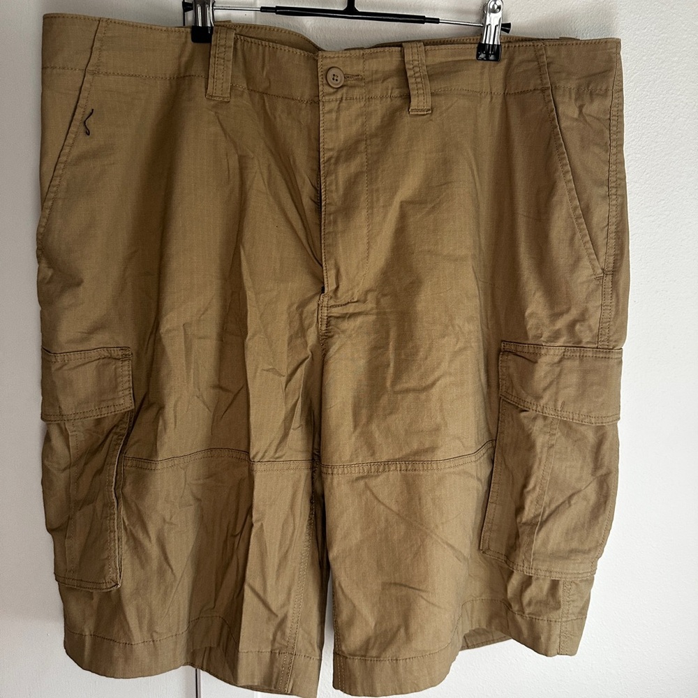 Men’s Nautica Tan Cargo Shorts